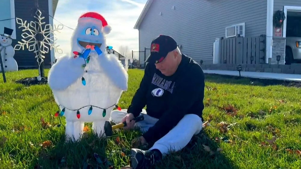 iowa man snowman
