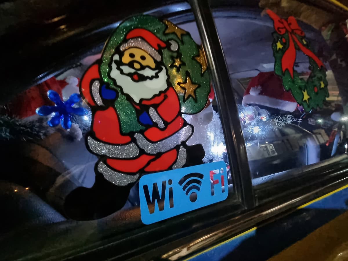 xristougenniatiko taxi 2