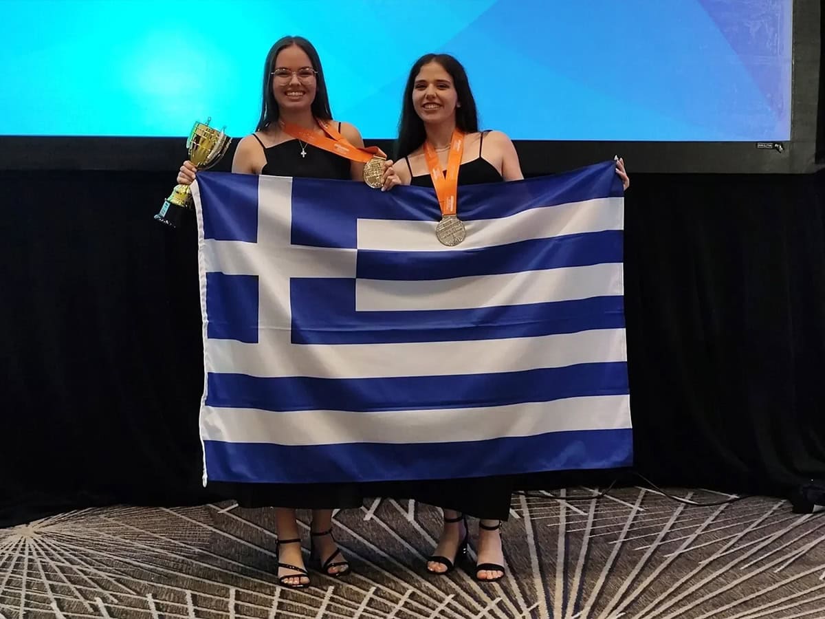 Δύο 17χρονες Ελληνίδες μαθήτριες κατέκτησαν την κορυφή στον παγκόσμιο διαγωνισμό της Microsoft