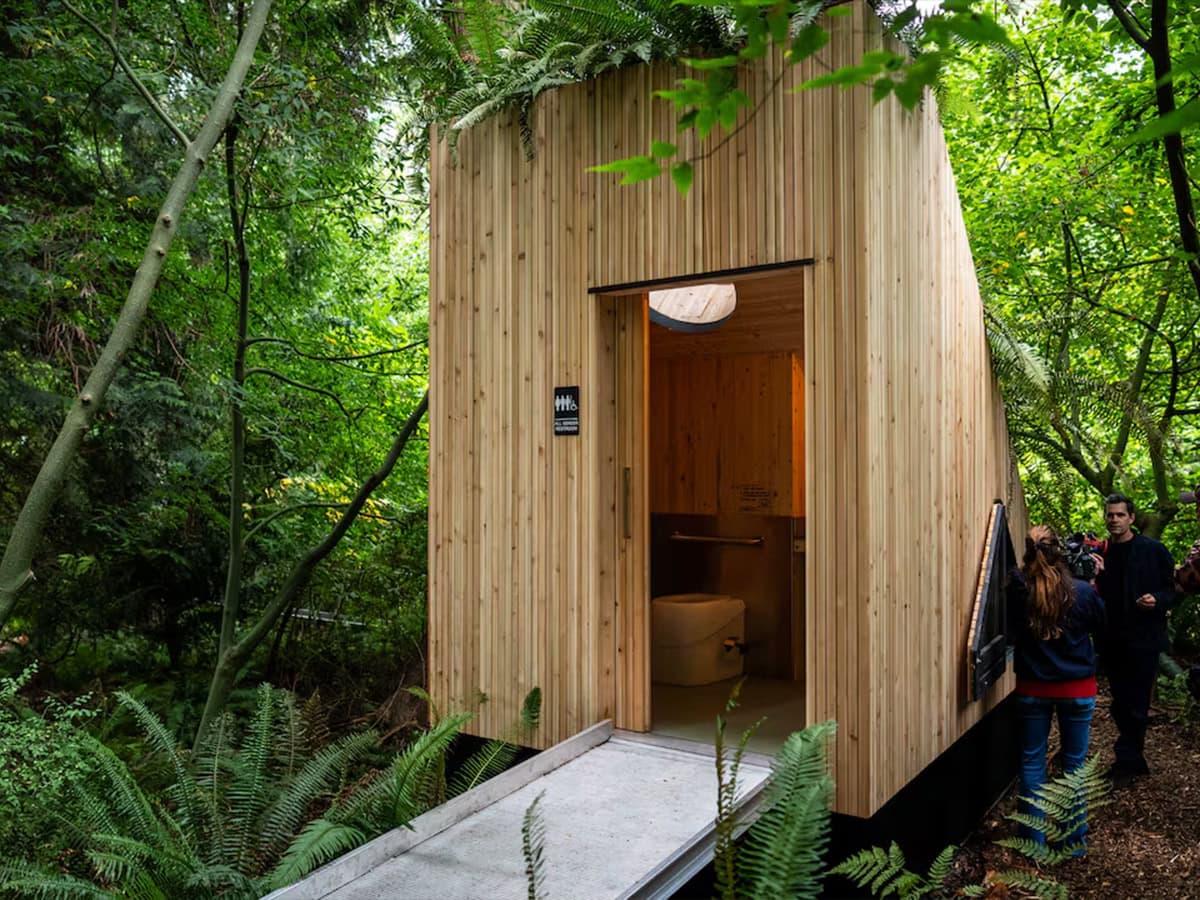 Τουαλέτα που λειτουργεί με μανιτάρια και παράγει λίπασμα