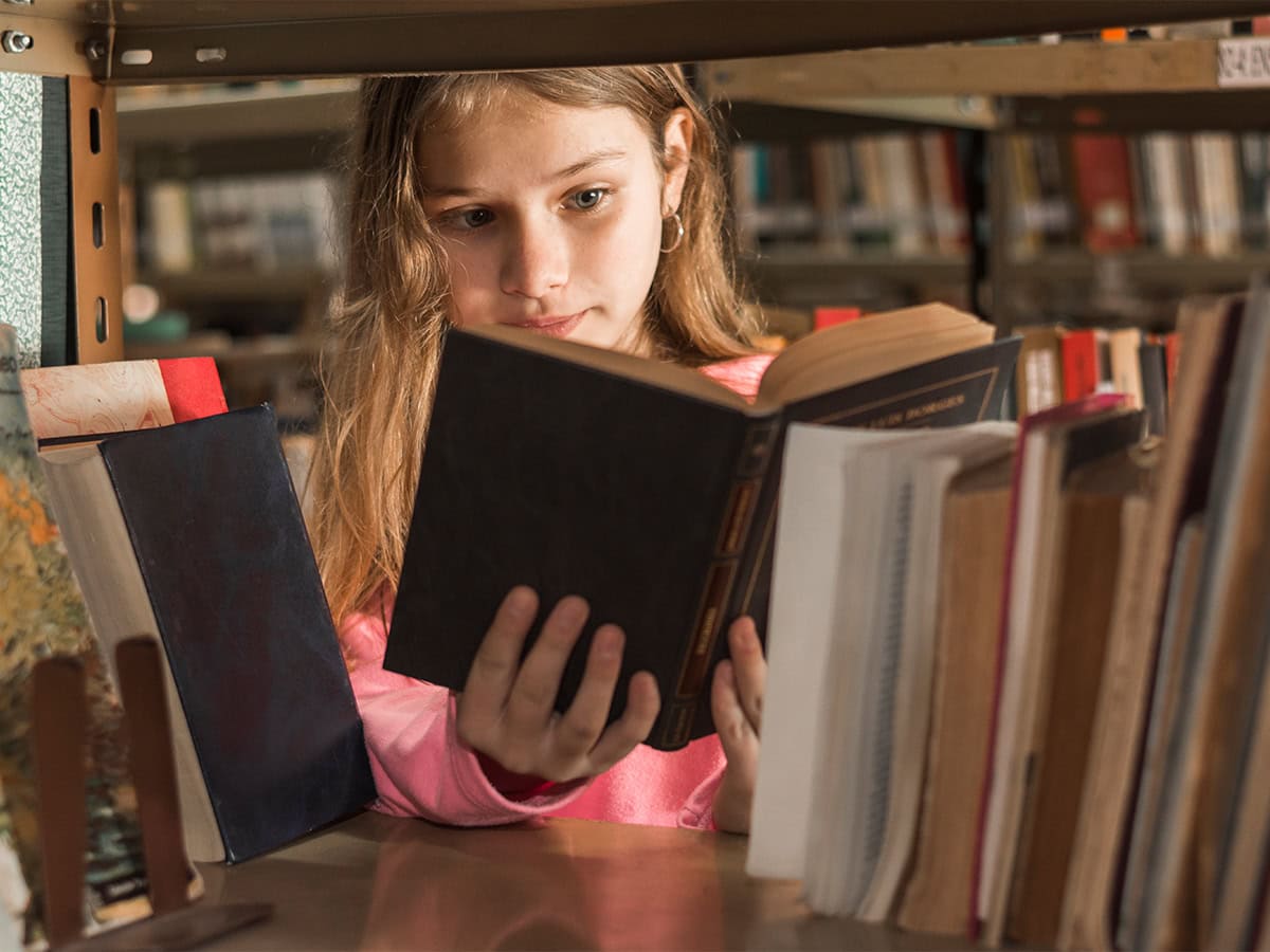 Απαγόρευση κινητών και αύξηση δανεισμών βιβλίων στα σχολεία