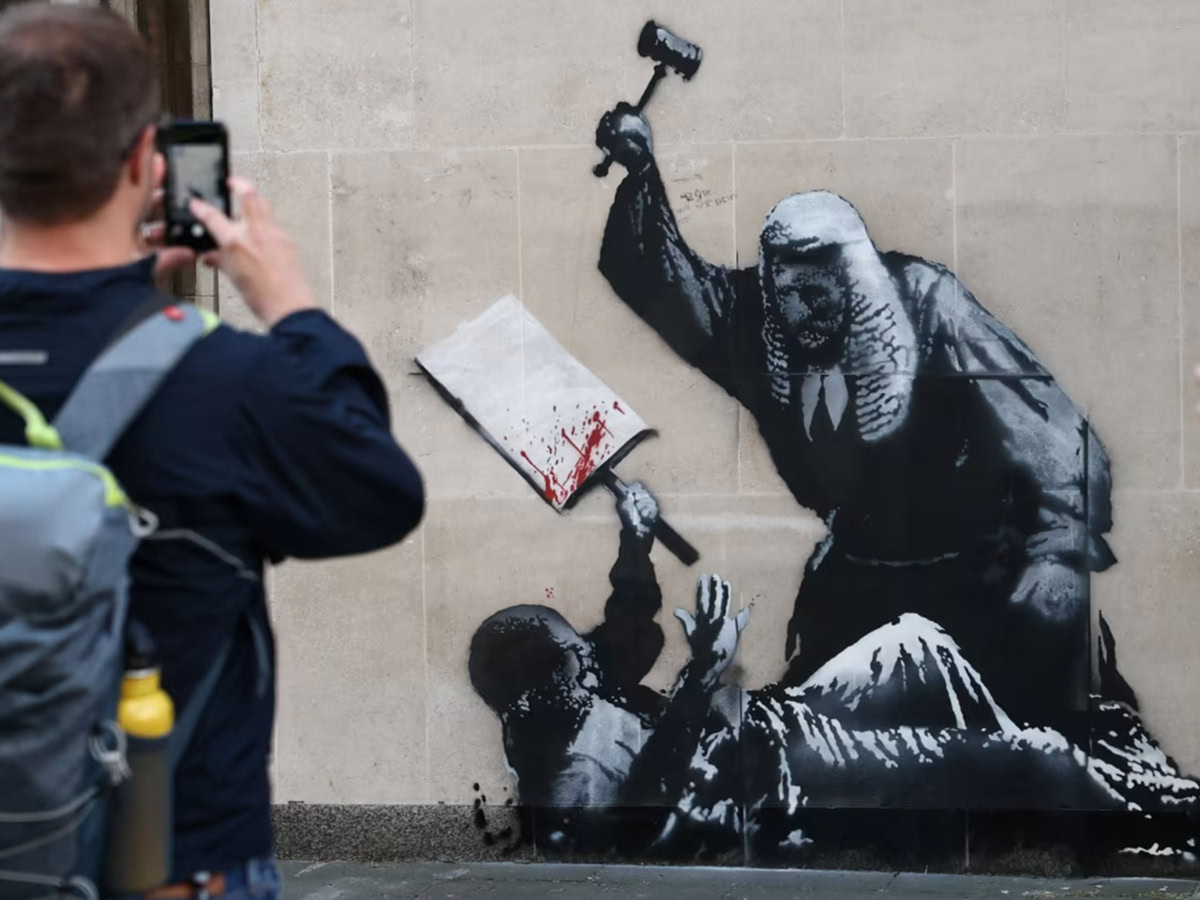 Ποιος είναι ο Banksy