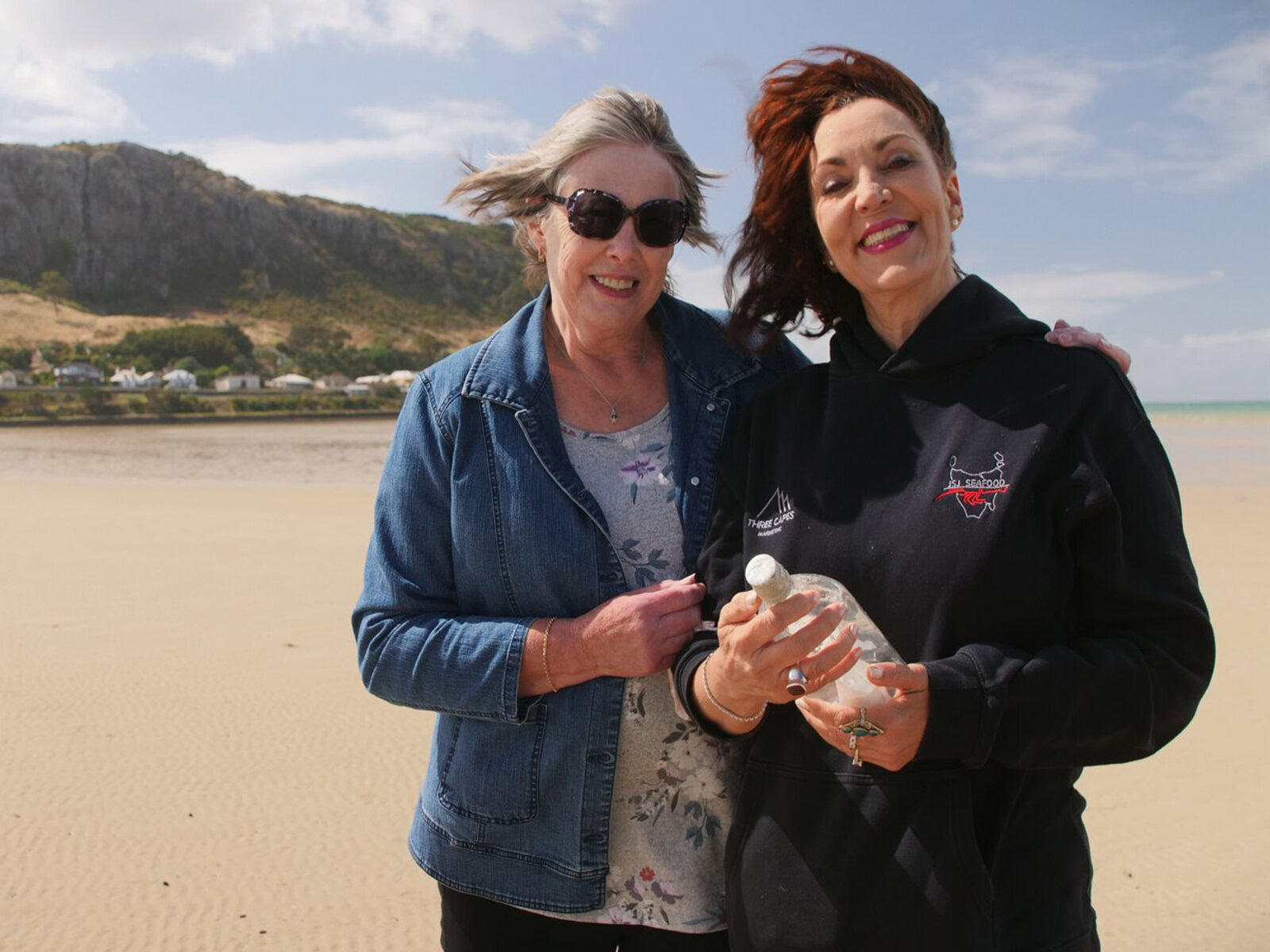 Απίστευτη ιστορία φιλίας Αυστραλία μπουκάλι: Μια συνάντηση μετά από 25  χρόνια